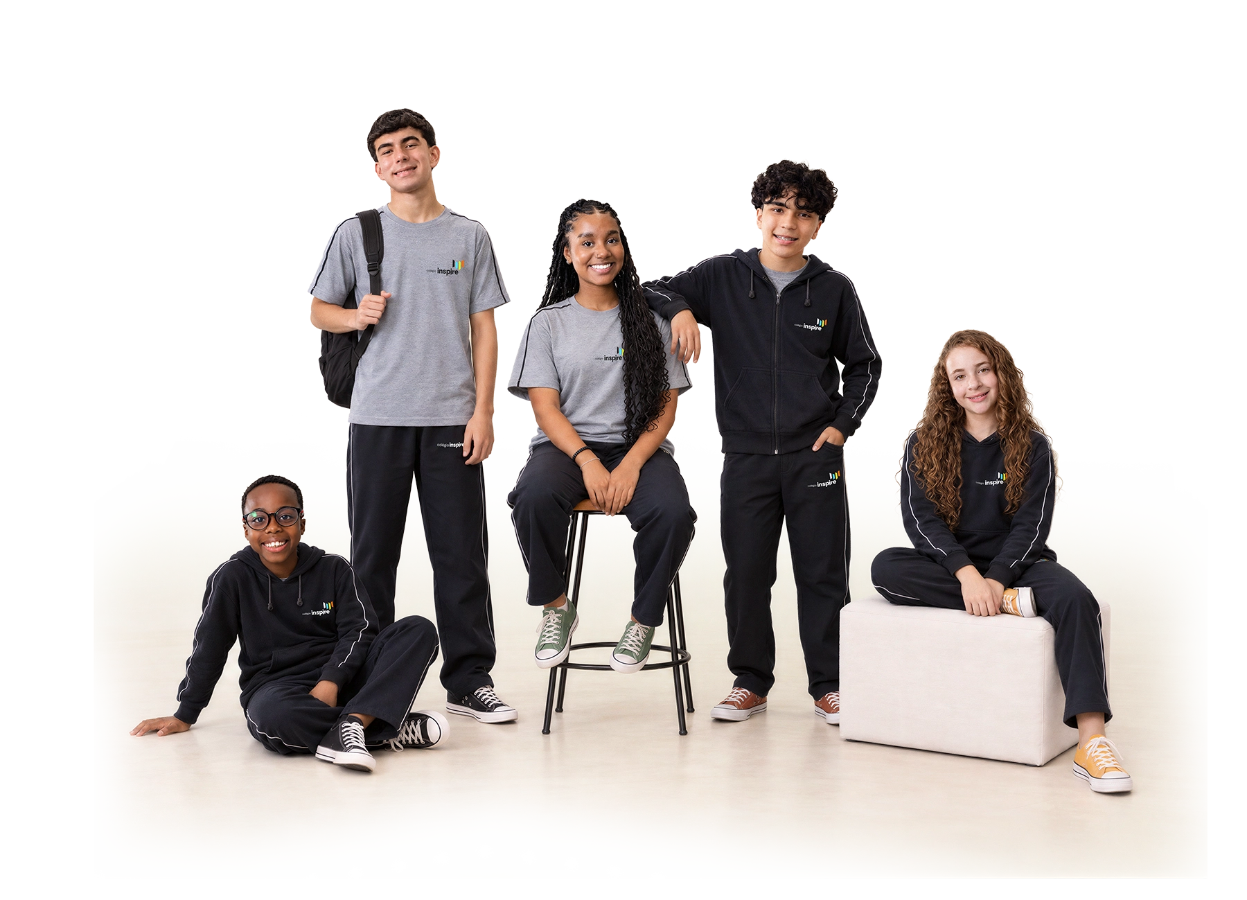 Alunos do Colégio Inspire com as cores da campanha 2027